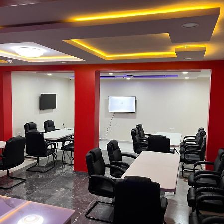 De Rigg Place, Surulere Lagos Esterno foto