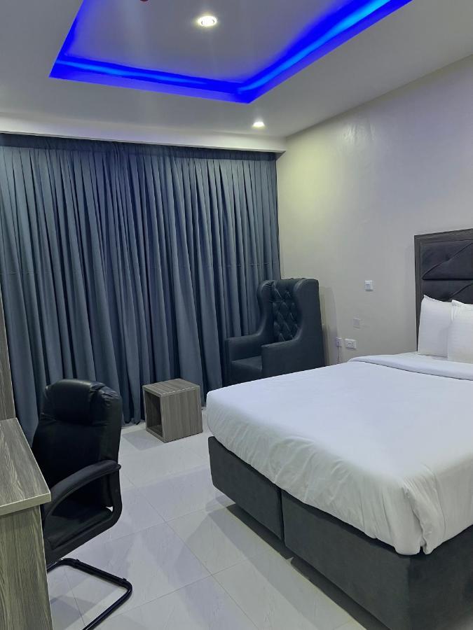 De Rigg Place, Surulere Lagos Esterno foto